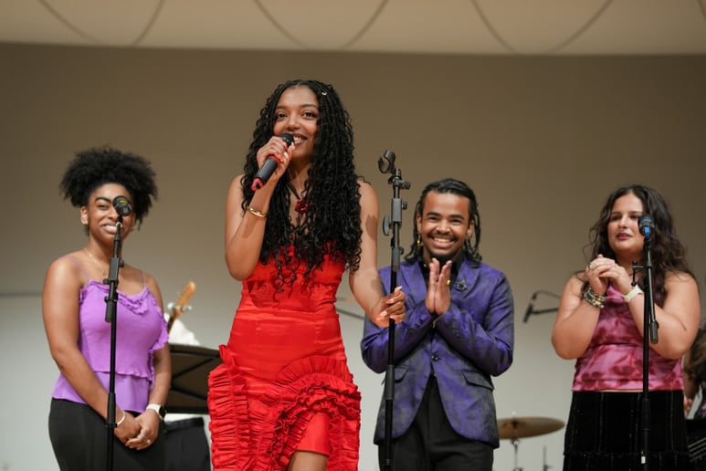 Gallery photo 2 of I'ami Argueta - Live Vocals