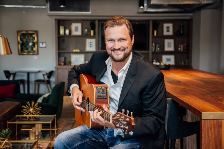 Gallery photo 4 of Ian Campbell