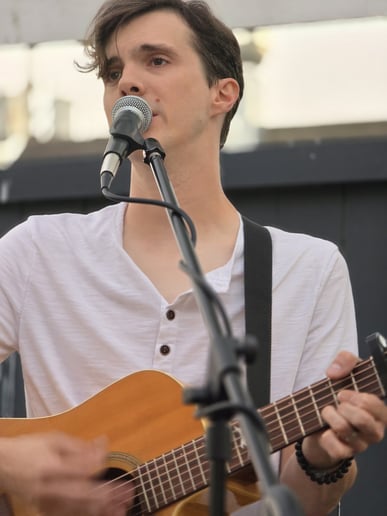 Gallery photo 3 of Ian Douglas