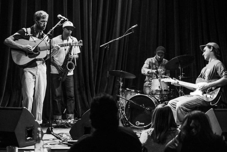 Gallery photo 6 of Ian George + the Well