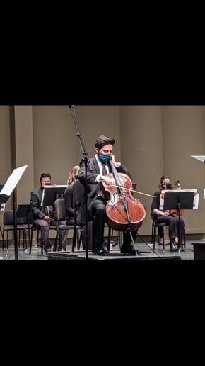 Gallery photo 1 of Ian Wasserman Cellist