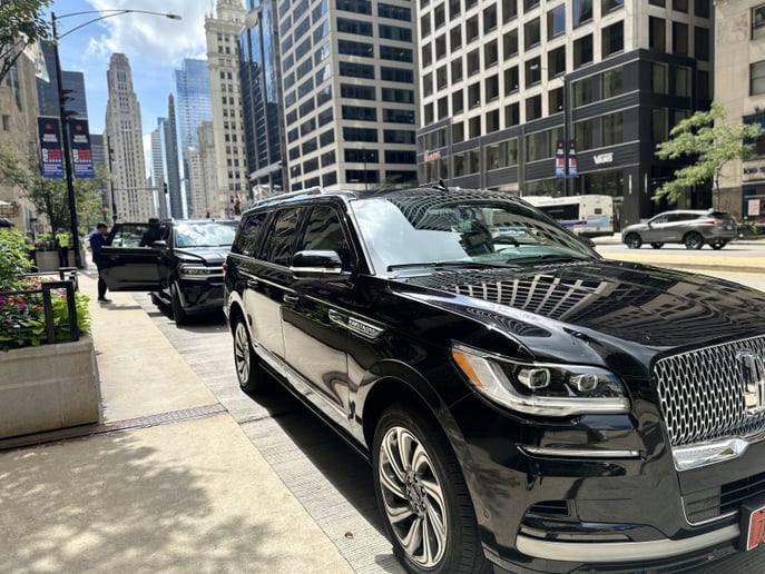 Gallery photo 2 of Illinois Limo and Car Service