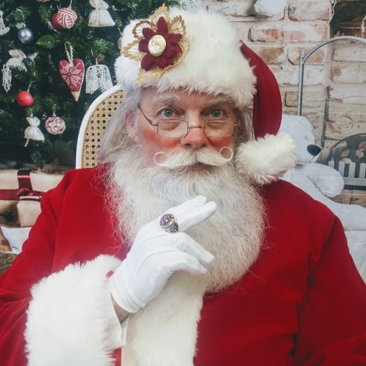 Gallery photo 3 of Santa Jack & Mrs. Claus