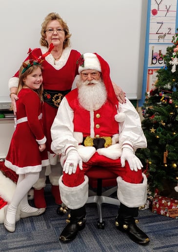 Gallery photo 12 of Santa Jack & Mrs. Claus
