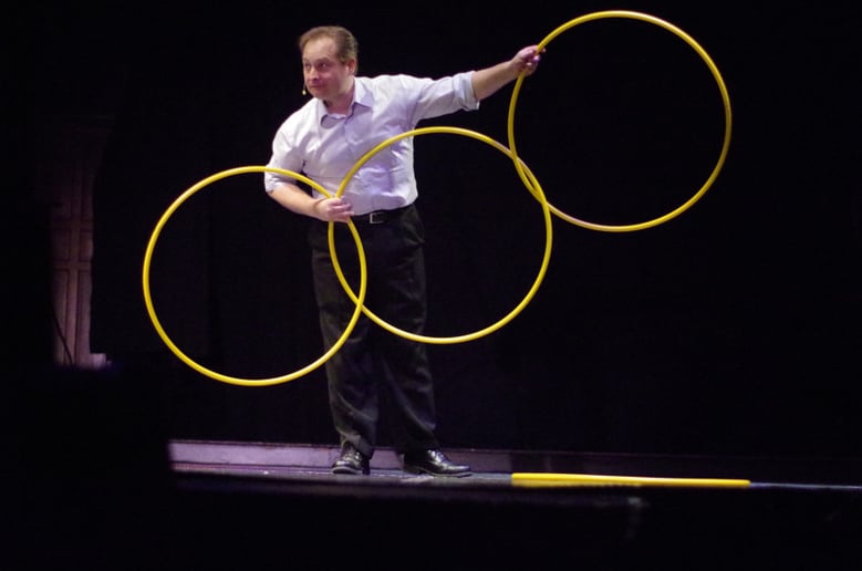 Gallery photo 5 of Illusionist David Garrity
