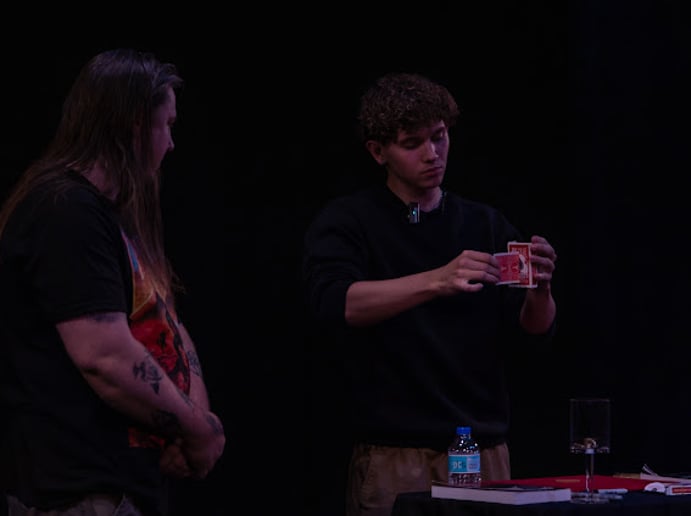 Gallery photo 6 of Illusionist Thomas Baker