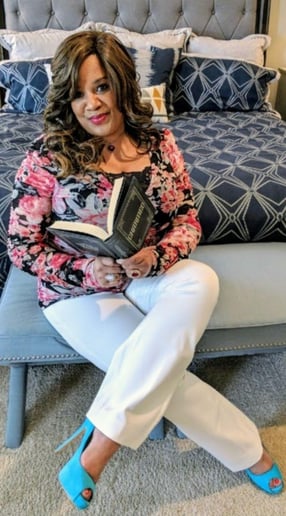 Gallery photo 15 of I'm Every Woman!
