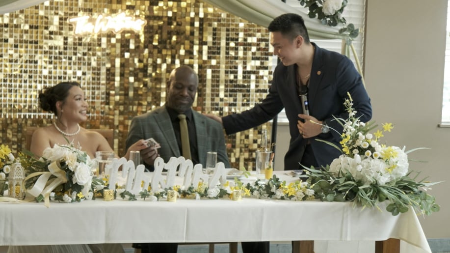 Gallery photo 2 of Imagine Magic with Neil Fama