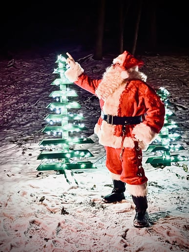 Gallery photo 1 of Improvisational Santa