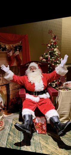 Gallery photo 5 of Improvisational Santa