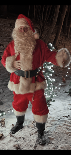 Gallery photo 8 of Improvisational Santa