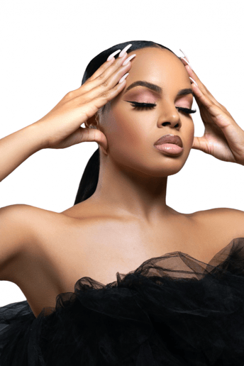 Gallery photo 2 of In Studio Signature Glam