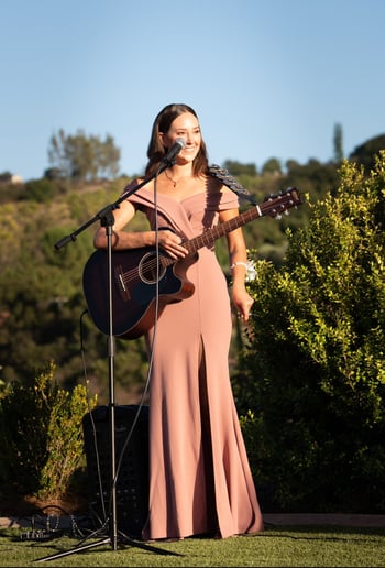 Gallery photo 6 of Bella Popa Singer & Guitarist
