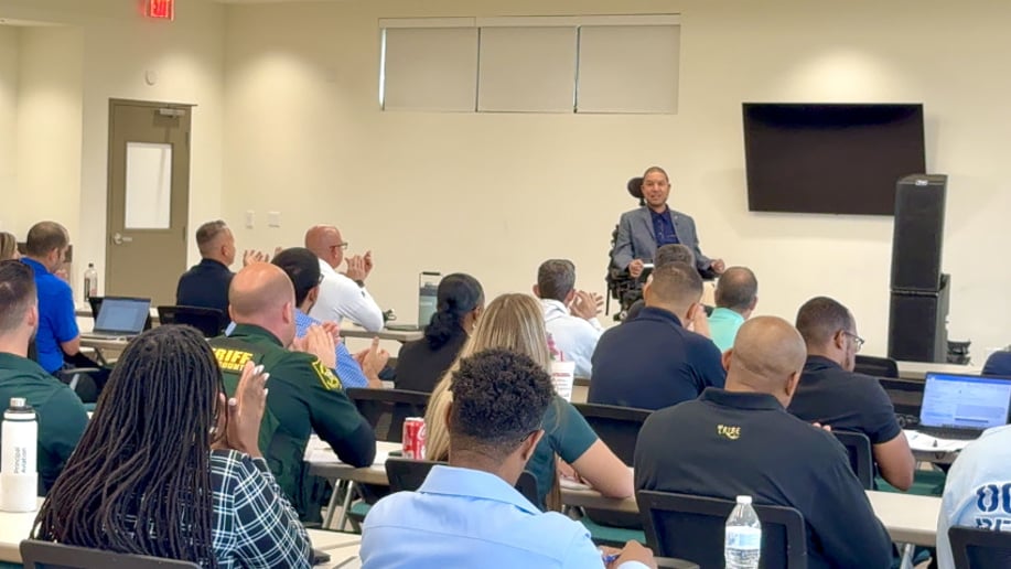 Gallery photo 5 of Jose Flores - Corporate Speaker and #1 Bestselling Author
