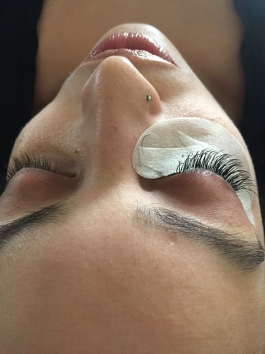 Gallery photo 2 of Individual Eyelash Extentions