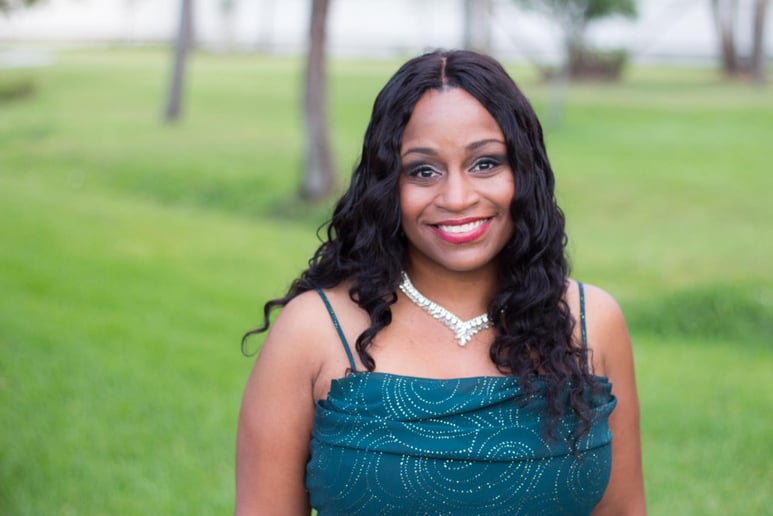 Gallery photo 1 of Yetta Mae