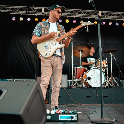 Gallery photo 8 of Instrumental Guitarist