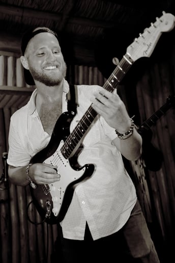Gallery photo 5 of Instrumental Guitarist