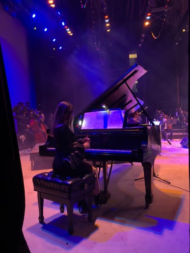 Gallery photo 10 of Georgy Manterola | Solo Piano & Custom Ensembles