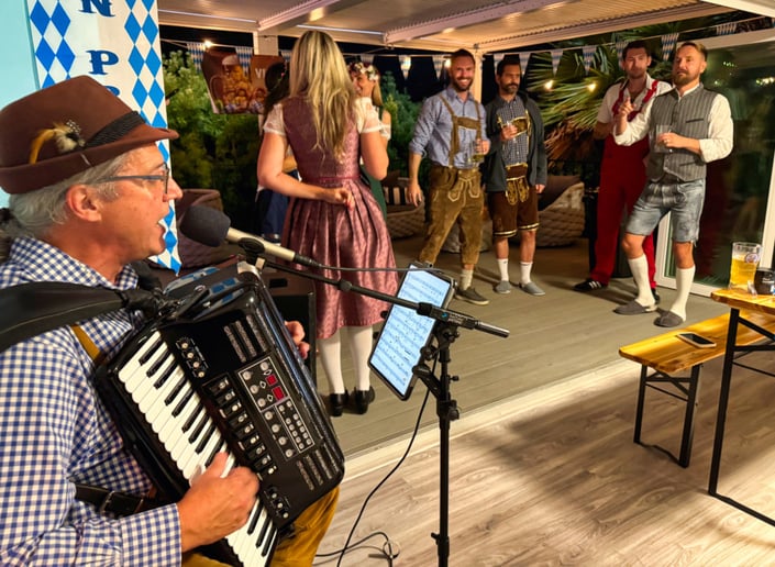 Gallery photo 2 of International Concert Accordionist