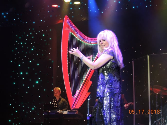 Gallery photo 4 of International Harpist Shirley Dominguez