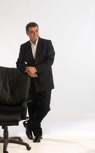 Gallery photo 6 of International Singer