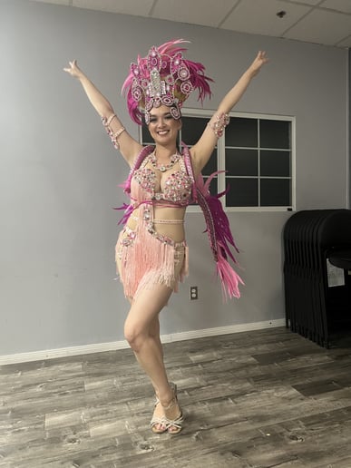 Gallery photo 2 of International Styles (bellydance, samba)
