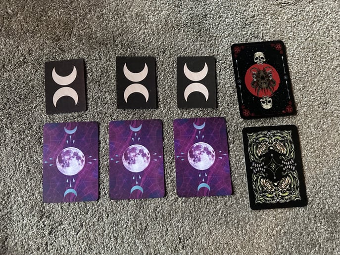 Gallery photo 3 of Intuitive Oracle Card Reader Ivy Rose