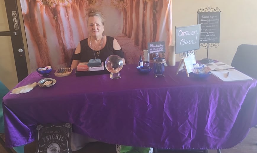 Gallery photo 3 of Intuitive Readings by Christelle