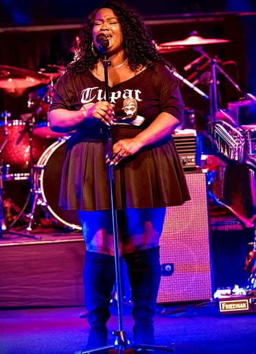 Gallery photo 3 of Velvet Reign