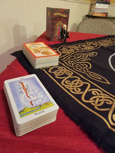 Gallery photo 5 of Intuitive Tarot Reading