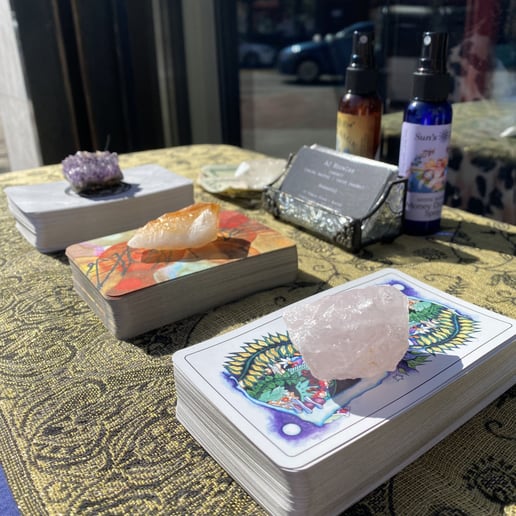 Gallery photo 5 of Intuitive Tarot Readings