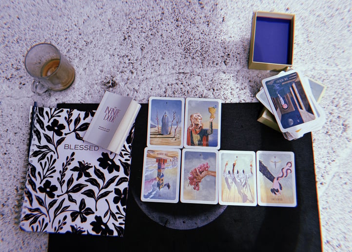 Gallery photo 1 of Intuitive Tarot with the Afghan Mystic