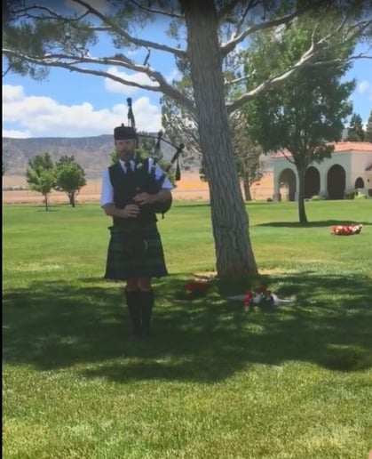 Gallery photo 2 of Irish Piper