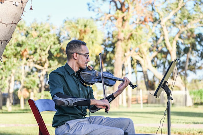 Gallery photo 3 of Isaac Morales Violin