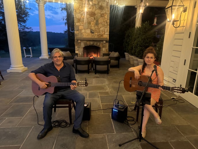 Gallery photo 9 of Isa & Gabriel Duo