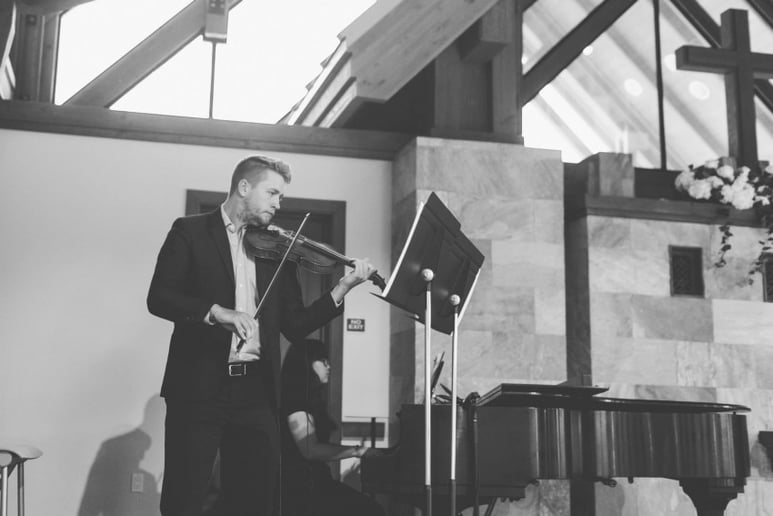 Gallery photo 6 of Isaiah Pekary (Violinist)
