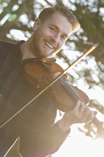 Gallery photo 3 of Isaiah Pekary (Violinist)