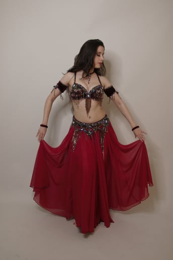 Gallery photo 3 of Iselda Amar