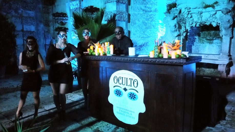 Gallery photo 3 of Island's Fuzion Bartending Services