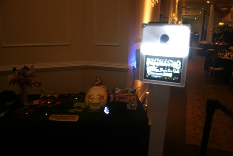Gallery photo 2 of iSmile Booth