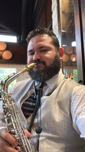 Gallery photo 9 of Itan Sax