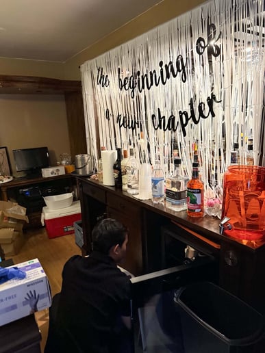 Gallery photo 9 of Its Buzzin Mobile Bar