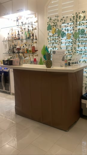 Gallery photo 2 of It's Kaye Behind the Bar