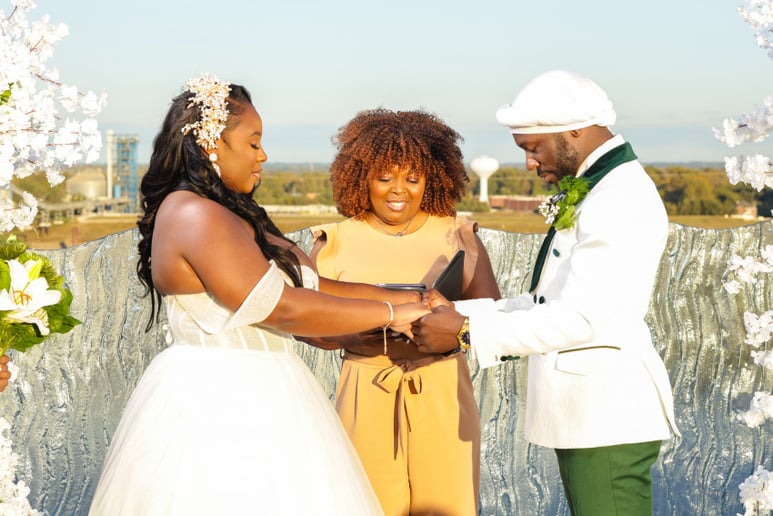 Gallery photo 7 of It’s Official! 314 Weddings & Ceremonies