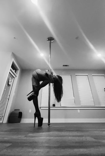 Gallery photo 1 of Ivanna St. Laurent