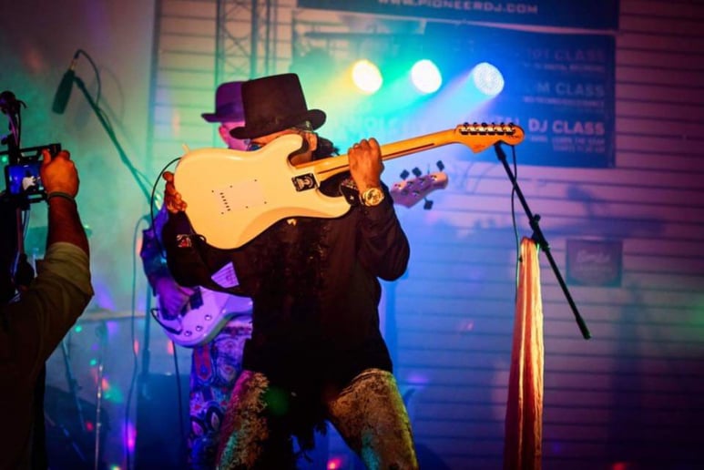 Gallery photo 3 of The Jeffrey Bowen Electric Experience