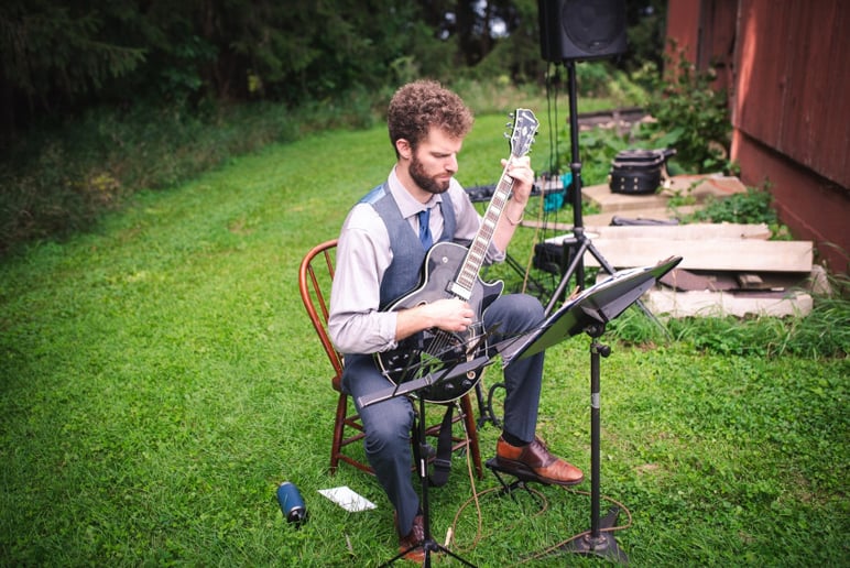 Gallery photo 1 of Jack Beyler, Solo Guitarist