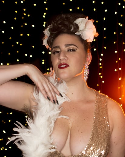Gallery photo 2 of Jade Risqué