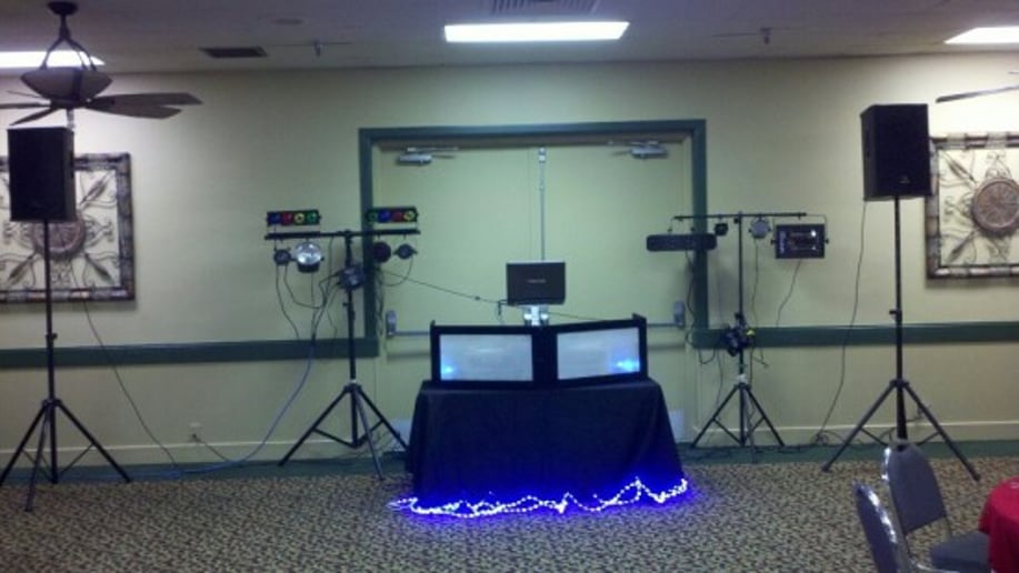 Gallery photo 1 of Jam Master D Pro DJ Service